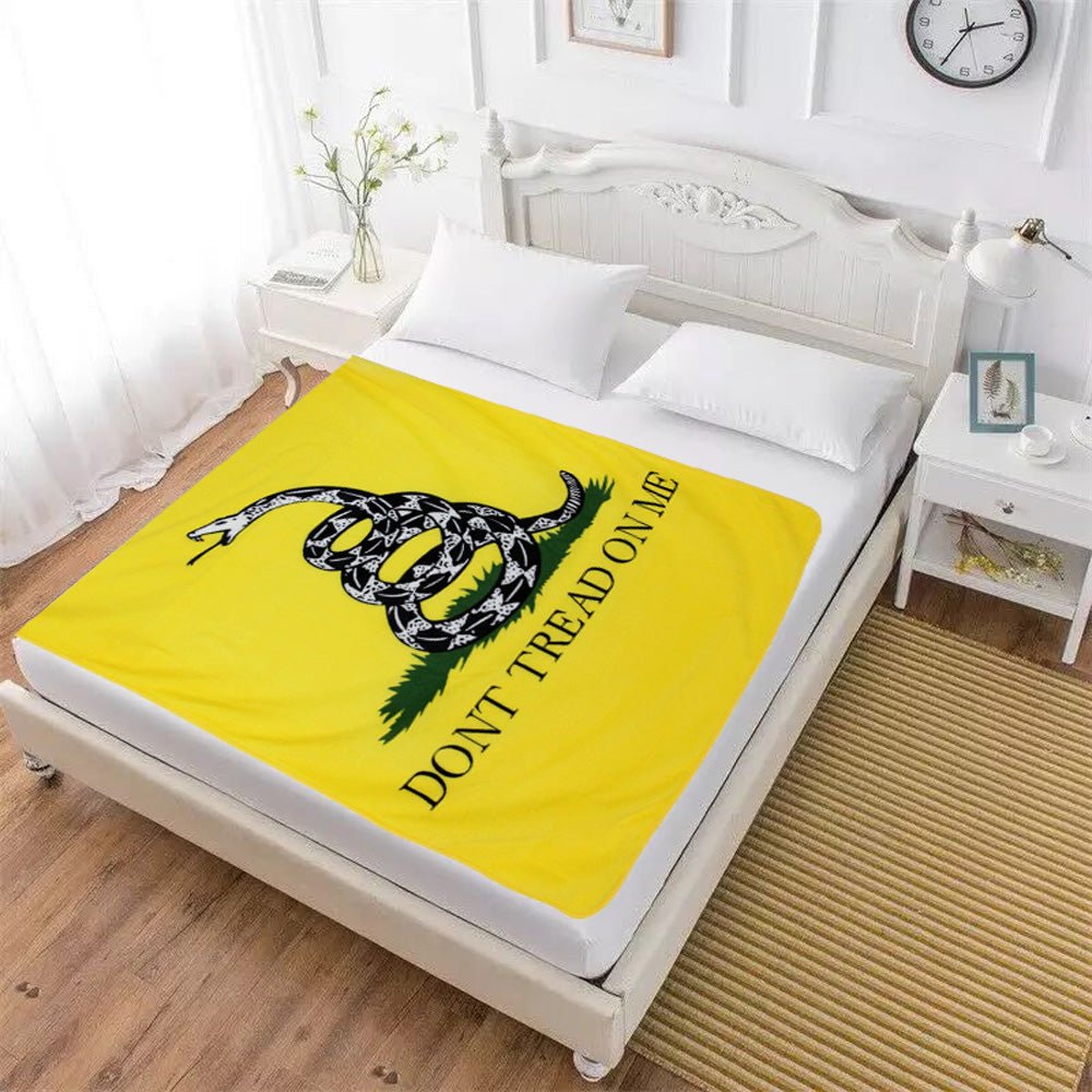 Don't Tread On Me Gadsden (Yellow) 50x60in Blanket Polar Fleece - Flags Importer